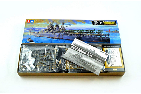 Maqueta de crucero japonés Mogami